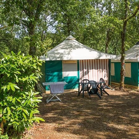 Camping Au Bois Dormant Hotel Chauffour-sur-Vell Luaran gambar