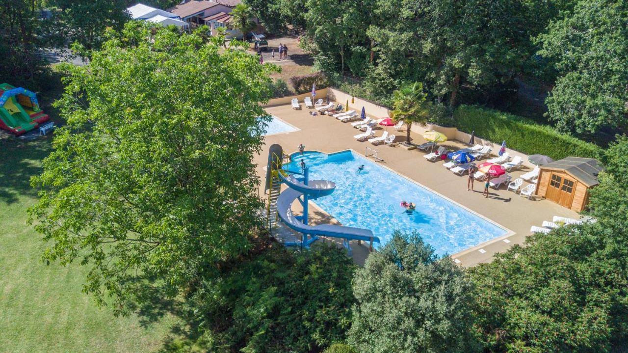 Camping Au Bois Dormant Hotel Chauffour-sur-Vell Luaran gambar